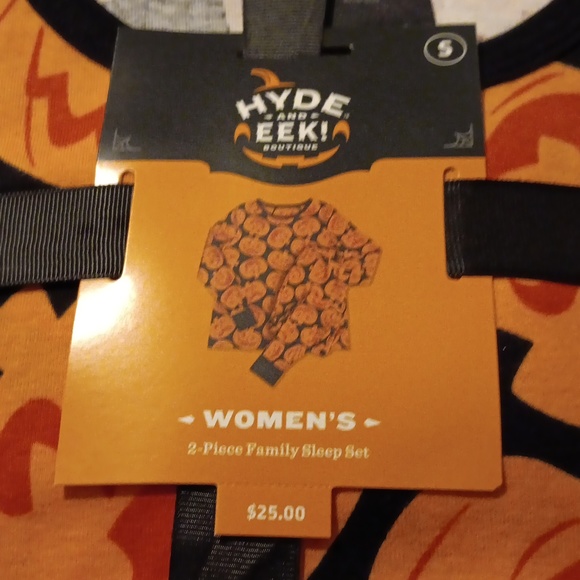 Hyde and Eek 100% Cotton size small pumpkins top and bottom black & oran… - Picture 2 of 5